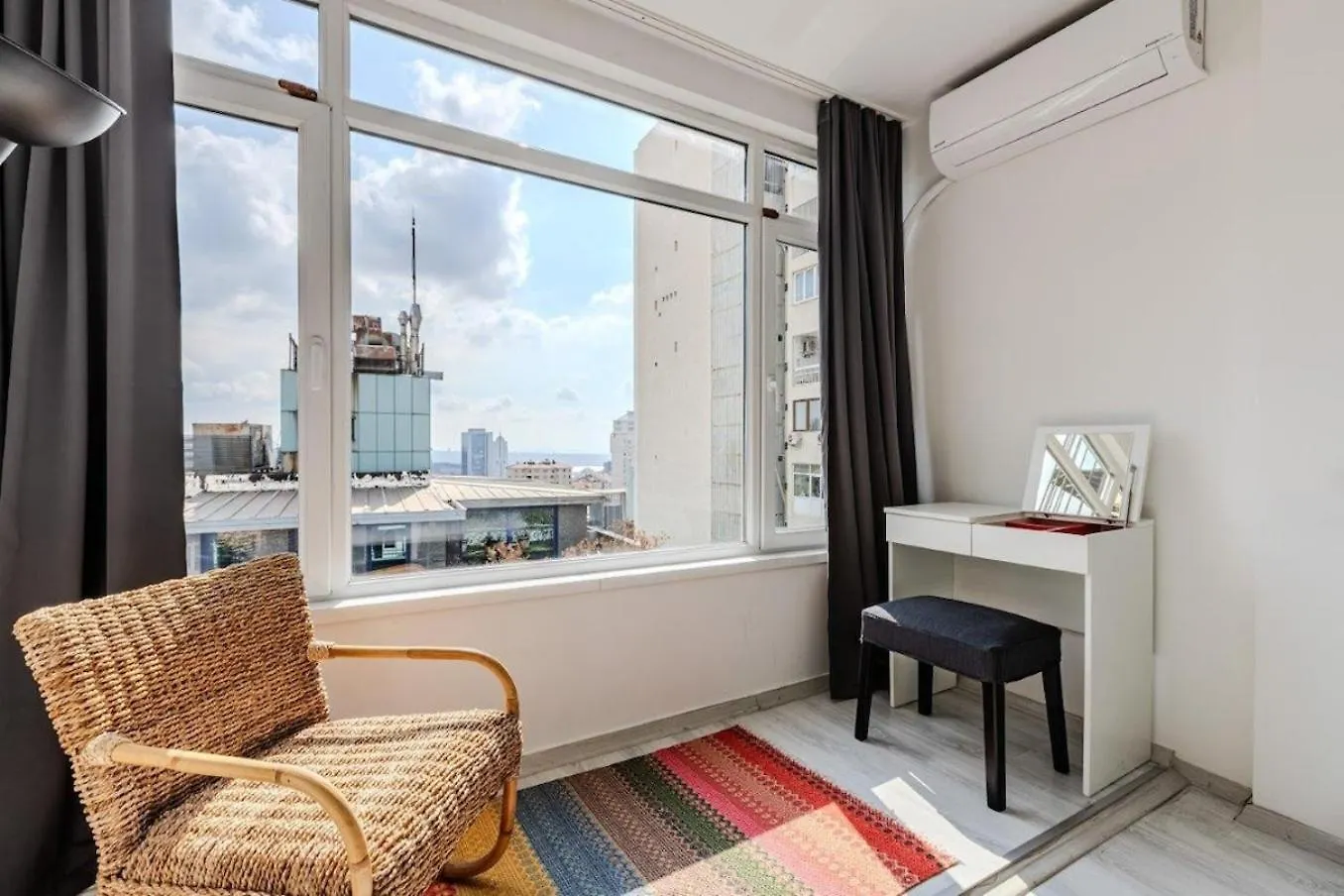 Apartment Bright Spacious New Central 4Bd2Bath Home! #331 Istanbul Turkey