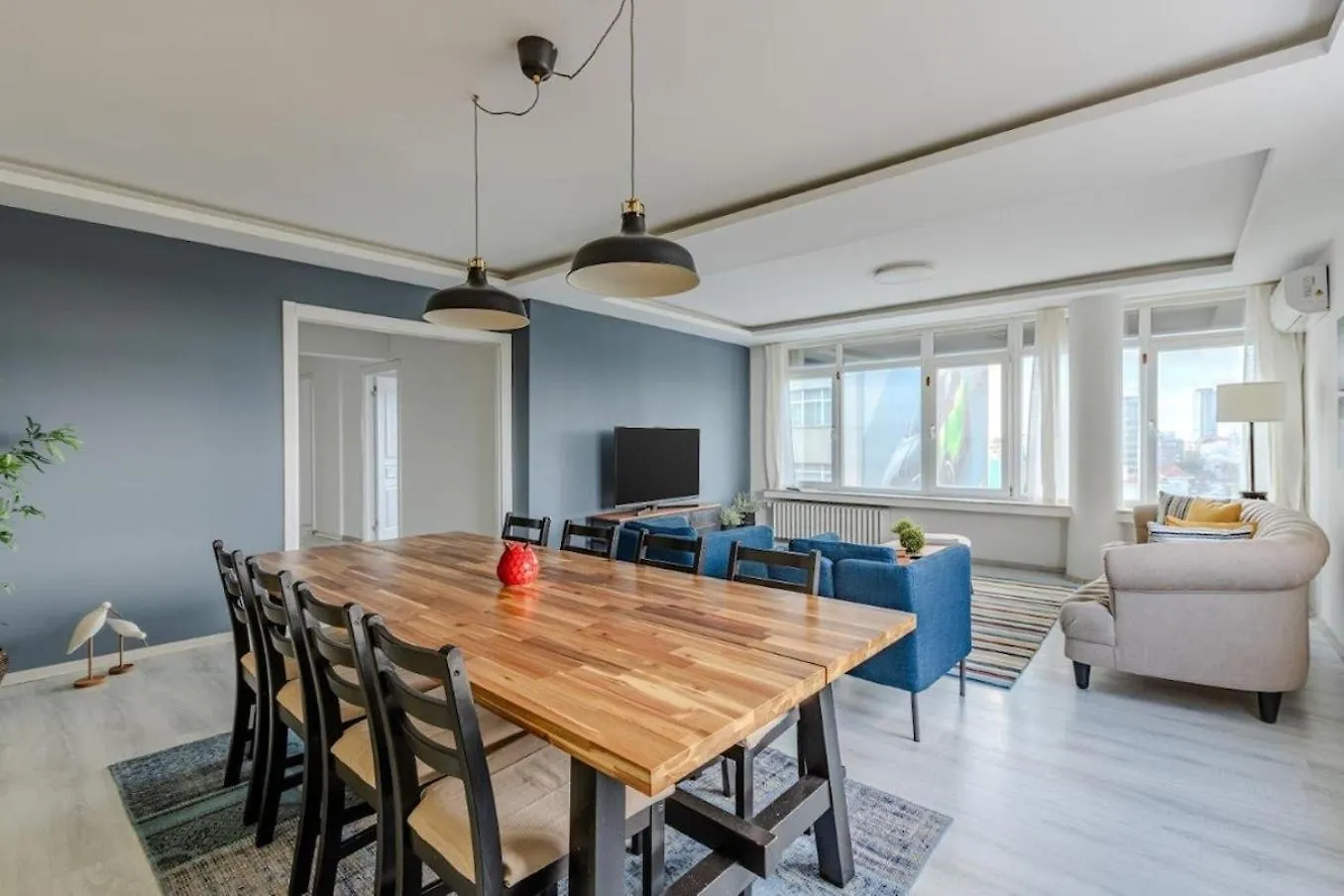 Bright Spacious New Central 4Bd2Bath Home! #331 Estambul 0*,
